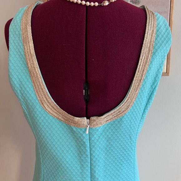 Lilly Pulitzer sea glass cotton Janice shift w/gold soutache trim - Picture 4 of 5